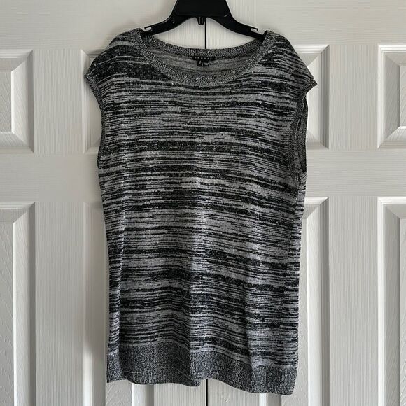 Theory Women’s Black & White Striped Sweater Vest - Picture 1 of 6